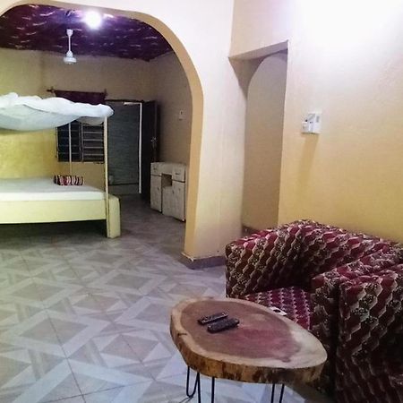 Baba Lao Hotel 马林迪 外观 照片