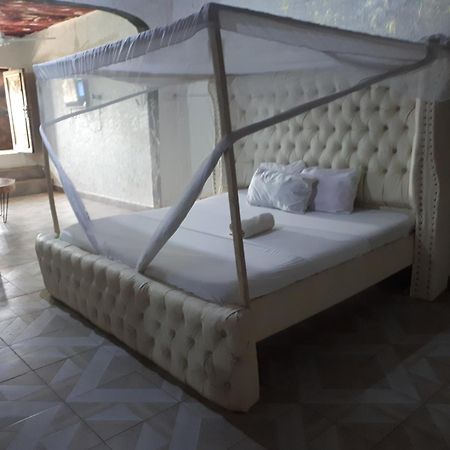 Baba Lao Hotel 马林迪 外观 照片