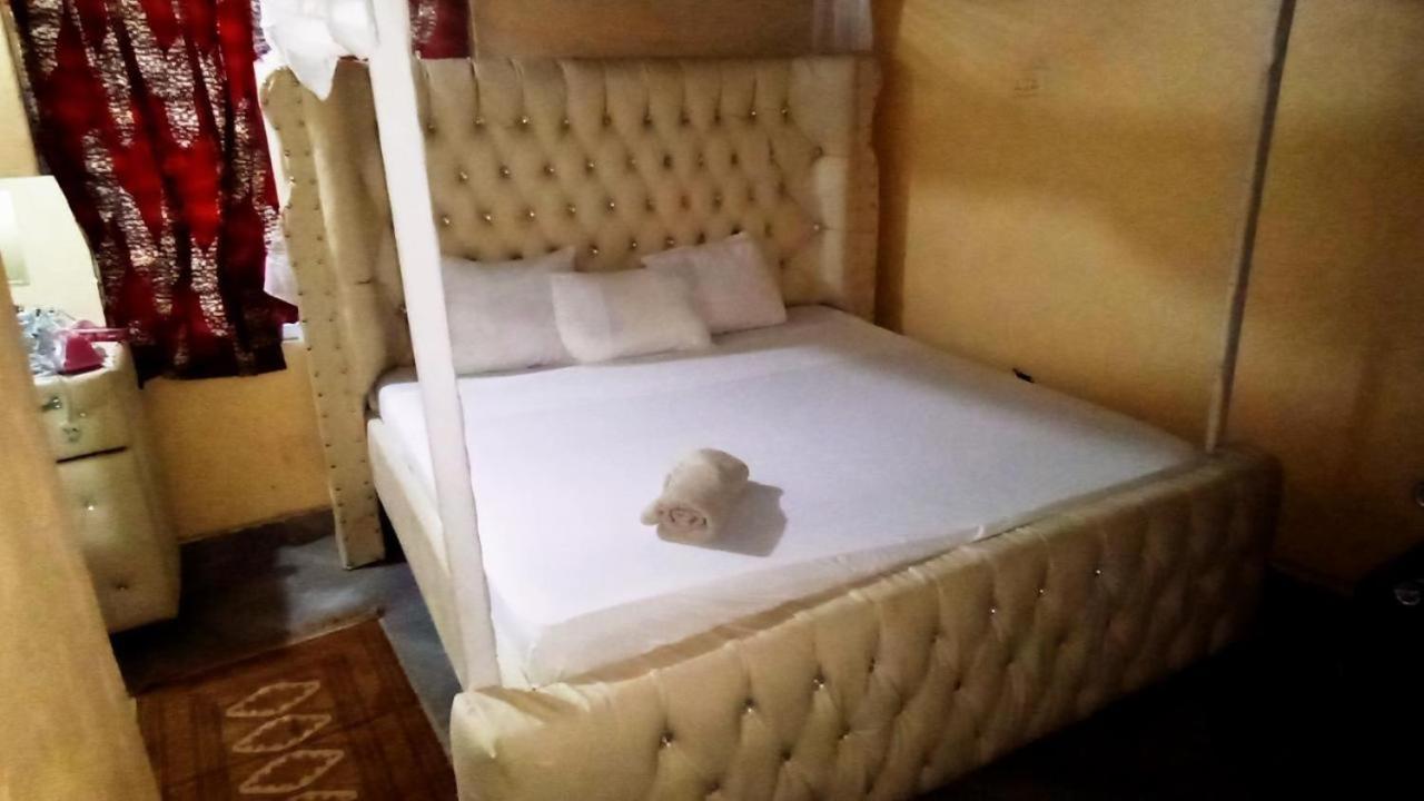 Baba Lao Hotel 马林迪 外观 照片
