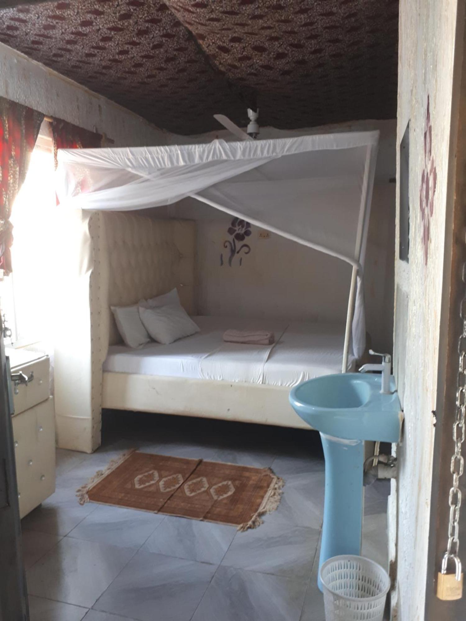 Baba Lao Hotel 马林迪 外观 照片